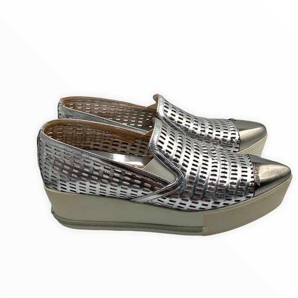 Miu Miu Silver Perforated Leather Metal Cap Toe Platform Sneakers - Picture 2 of 6